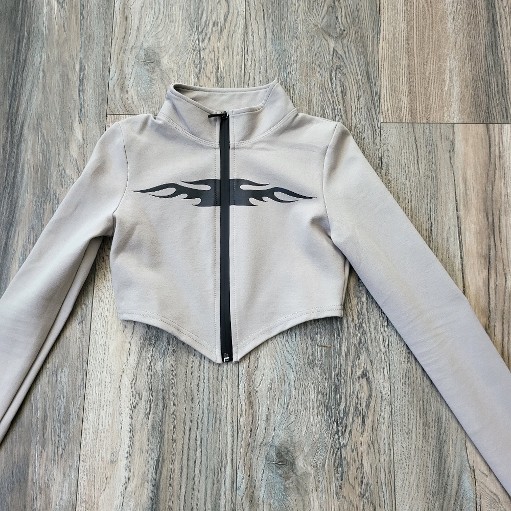 Luxe To Kill Graphic Top